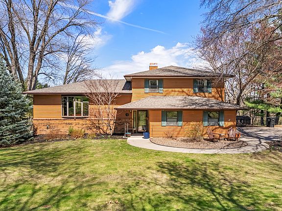 2nd image of 2635 Canterbury Rd