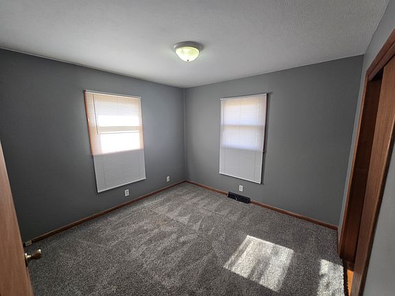 2nd image of 334 E Bond St
