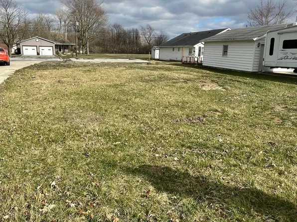 5328 Lake Dr, Celina, OH 45822