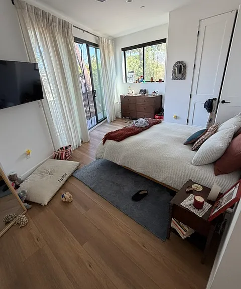 966 Sanborn Ave #B — Photo 23