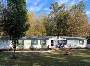 1127 Pennington Ln, King, NC 27021