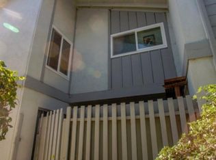 2559 Harbor Blvd APT 4, Ventura, CA 93001