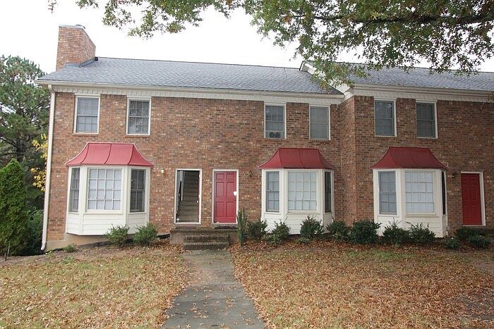 1st image of 2282 Wexford Dr