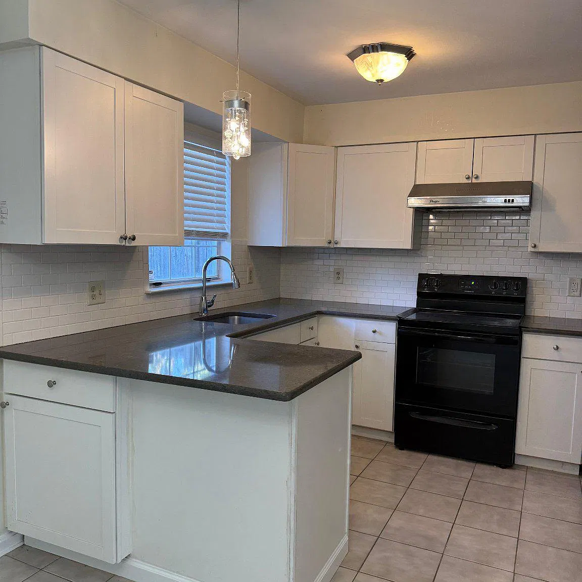 2 bed, 2.5 bath, 1200 sqft, $1,795 — Photo 4