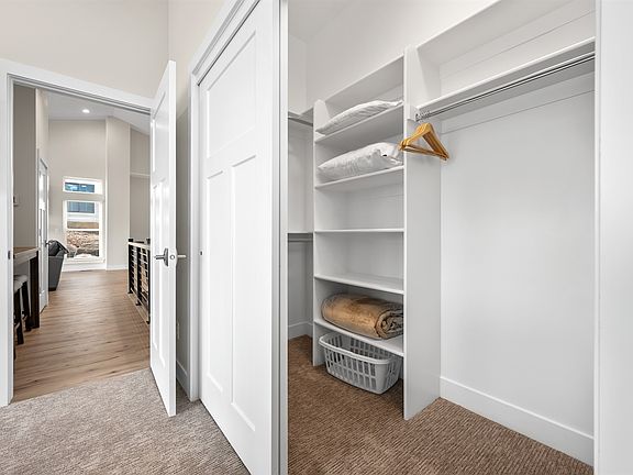 5th image of 4782 E Howe Dr