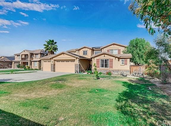 3rd image of 333 Canary Ct