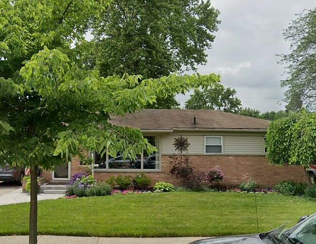 1st image of 35985 Leon St