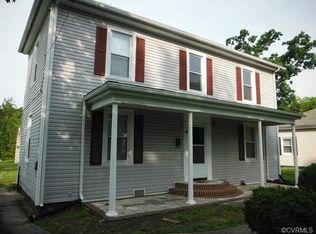 410 Custis St, Crewe, VA 23930