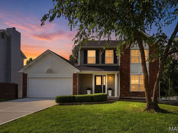 5819 Saddlebrook Dr, Saint Charles, MO 63304