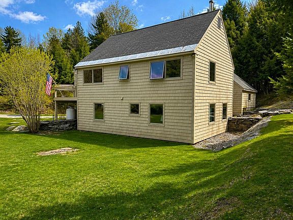 3rd image of 29 Cedar Cliff Road
