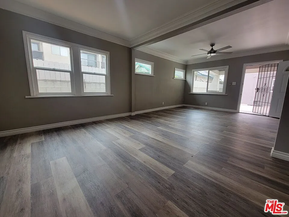 2 bed, 1.5 bath, 1100 sqft, $2,450 — Photo 3