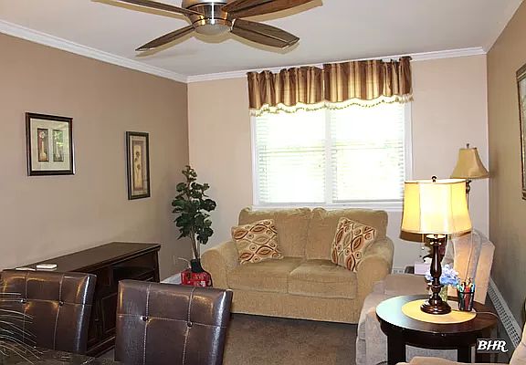 4th image of 2039 E 57th St #105E