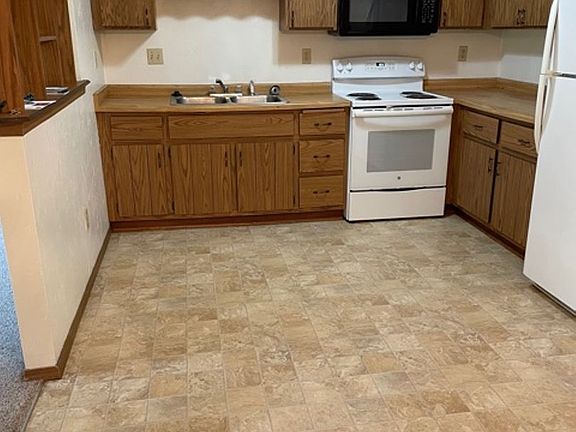 3rd image of 2989 Mossy Oak Cir APT 1