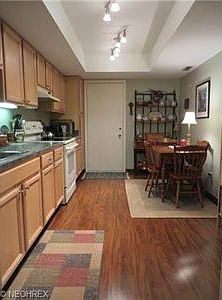 5th image of 3093 Bay Landing Dr #7