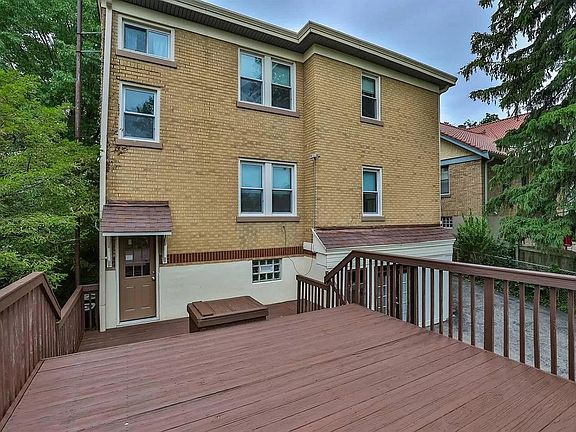 4th image of 1006 Kreis Ln #2