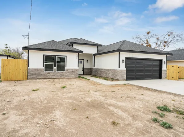 208 W 4th St, Del Rio, TX 78840