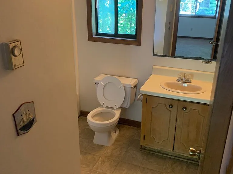 814 Creekside Dr — Photo 6