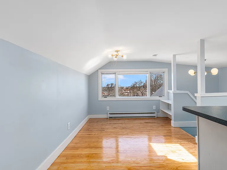 64 Rochambeau Ave #3 — Photo 6