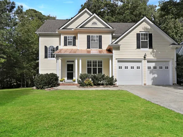 332 Sycamore Creek Dr, Holly Springs, NC 27540