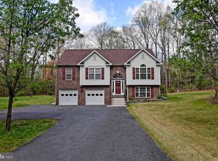 8 Ridgeway Rd, Stafford, VA 22556
