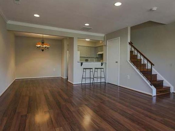 4th image of 10439 Dylan Pl