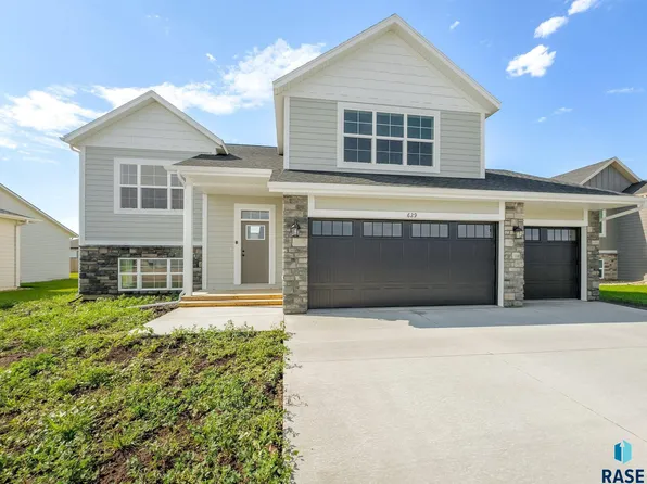 629 Hillside St, Harrisburg, SD 57032