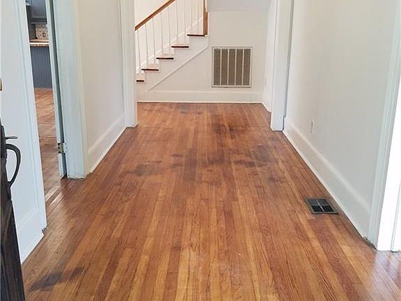 4th image of 613 Martha St