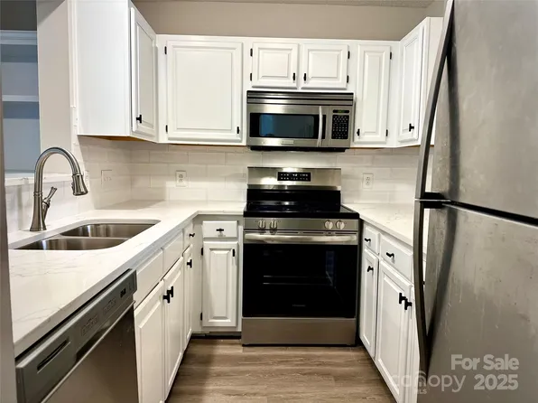 17431 Tuscany Ln, Cornelius, NC 28031