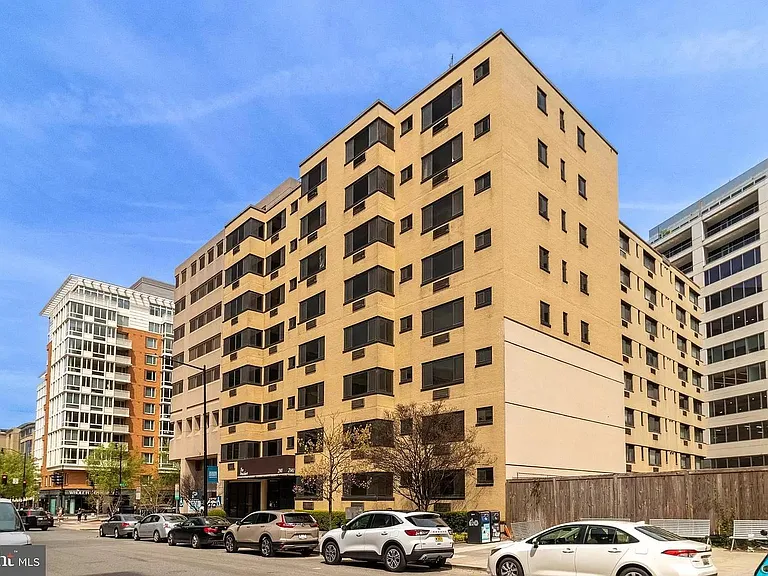 2141 I St NW #610 — Photo 2