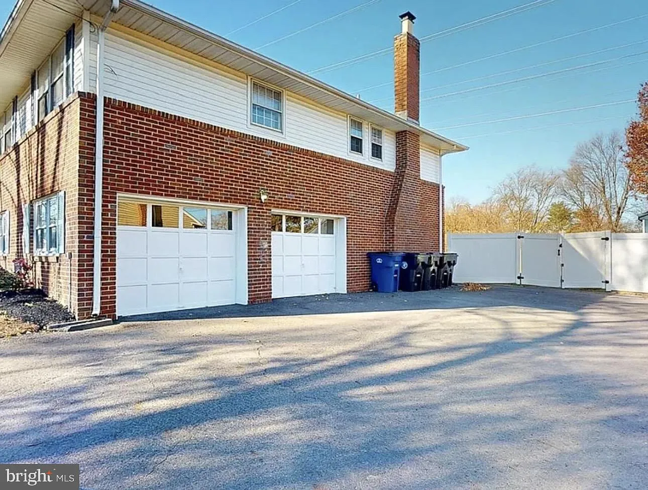 4 bed, 2.5 bath, 2847 sqft, $3,700 — Photo 2