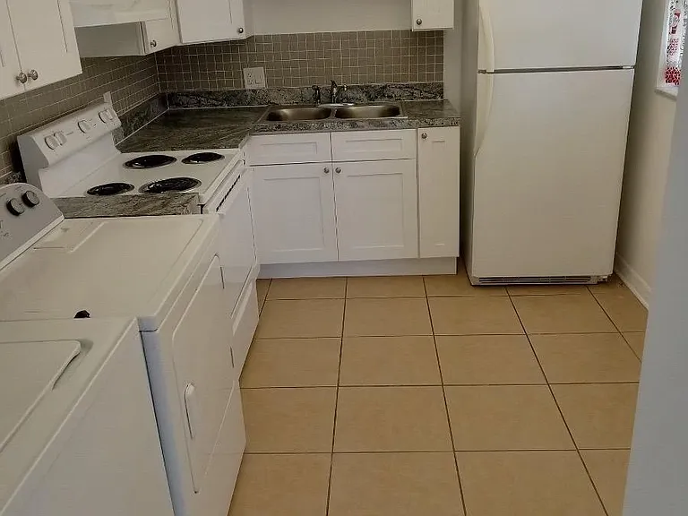 4911 York St #1 — Photo 16