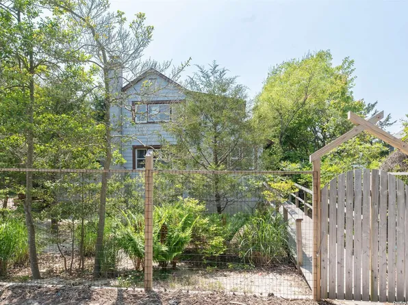 49 Bungalow Walk, Ocean Beach, NY 11770