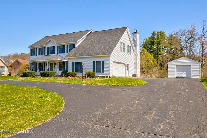 2nd image of 917 Shardon Court