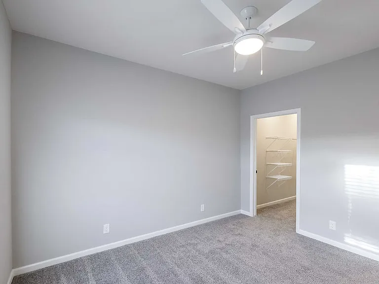The Creek Apartments — Photo 38