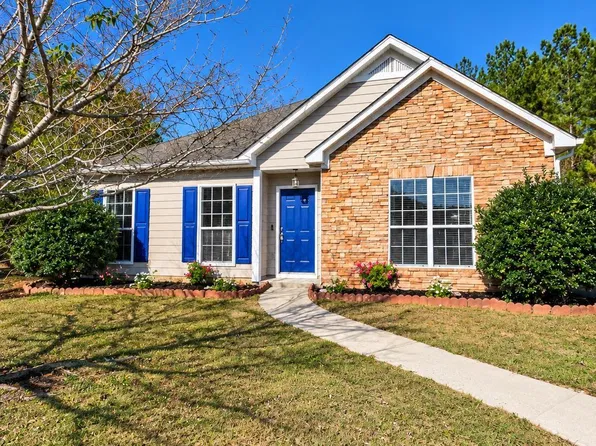 468 Camden Cove Cir, Calera, AL 35040