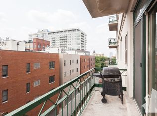 680 N Green St APT 403, Chicago, IL