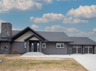 10 Cameron Close, Lacombe, AB T4L2L5