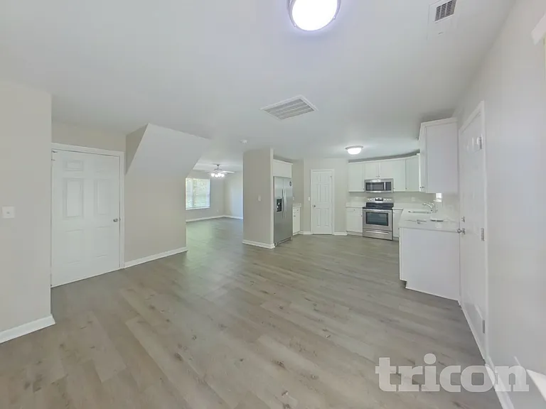 296 Waxberry Ct — Photo 6