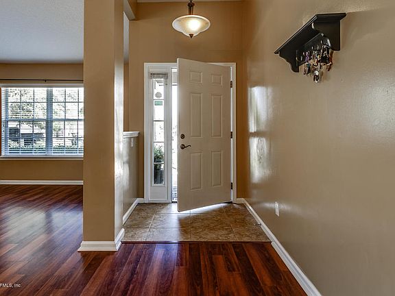 2nd image of 3756 Briar Ln