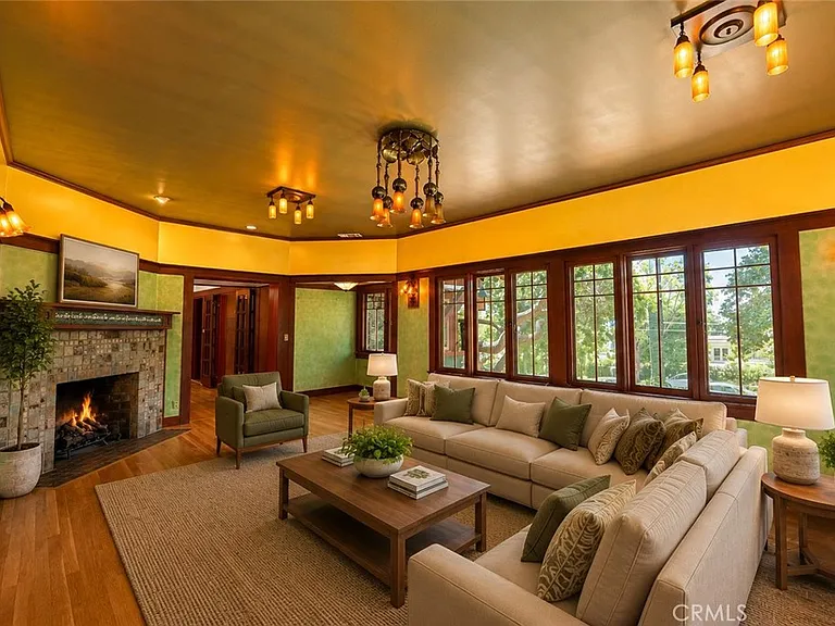 89 E Alegria Ave — Photo 8
