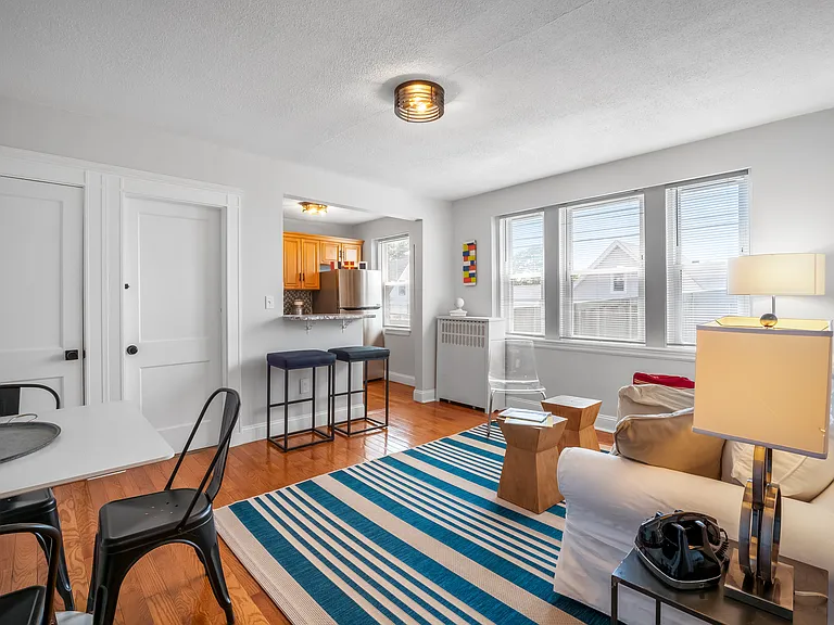 8 Walnut St #28 — Photo 4