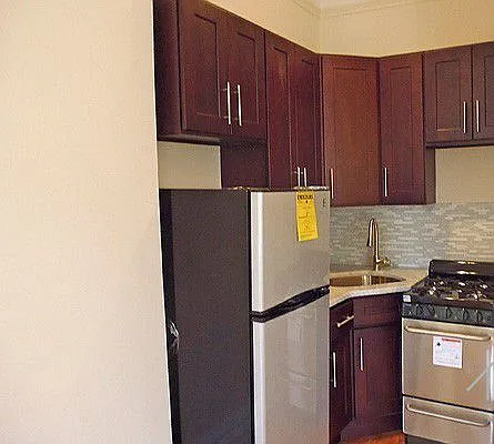 Rented by Besen Partners, LLC | media 22