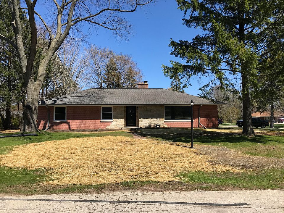 1st image of 200 Madero Dr