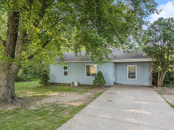 2825 W Baseline Rd, Plainwell, MI 49080