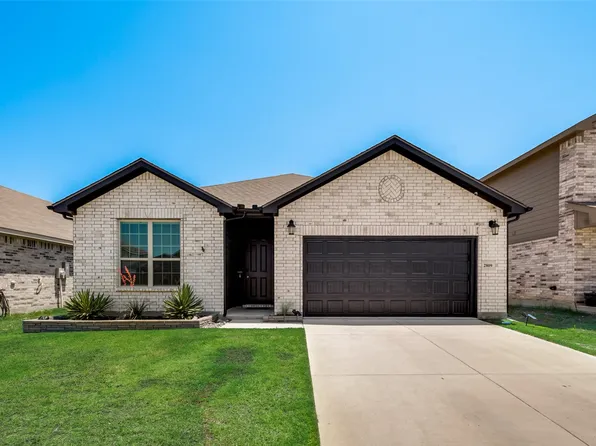 2809 Arkose Dr, Fort Worth, TX 76108
