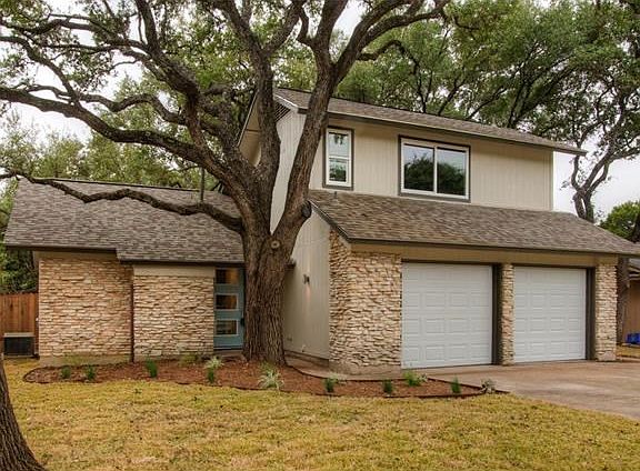 3rd image of 911 Acorn Oaks Dr