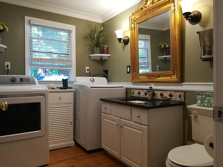 31 Anawan Ave — Photo 5