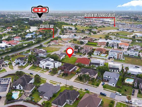 3rd image of 1040 Ceiba Cir