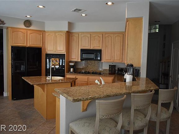 3rd image of 277 Antelope Village Cir