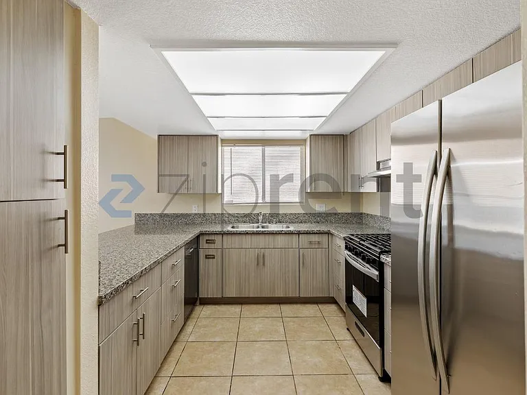 8316 Sky Canyon Ct — Photo 14
